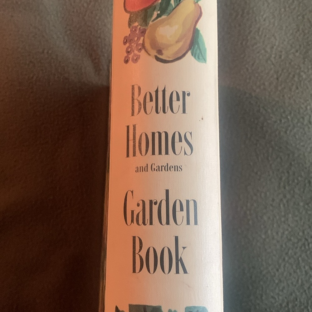 Vintage Better Homes and Gardens Garden Book. Second Edition 1954. - Picture 6 of 9